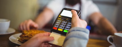 cuotas de manejo en tarjetas de crédito.png